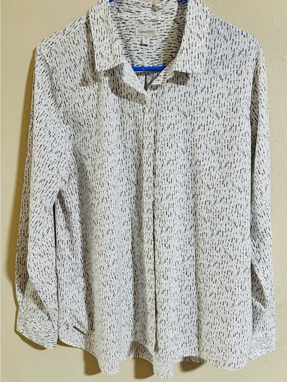Garnet Hill White Button-Up Blouse with Black Dash Print